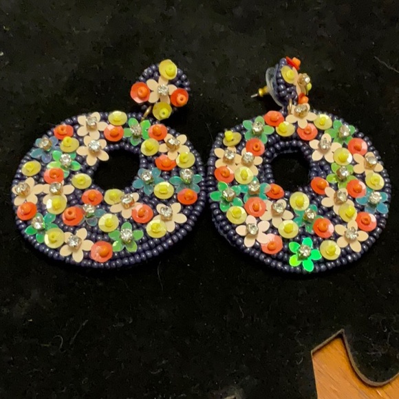 Stella and Dot Mariposa Floral Beaded Earrings - Picture 3 of 4